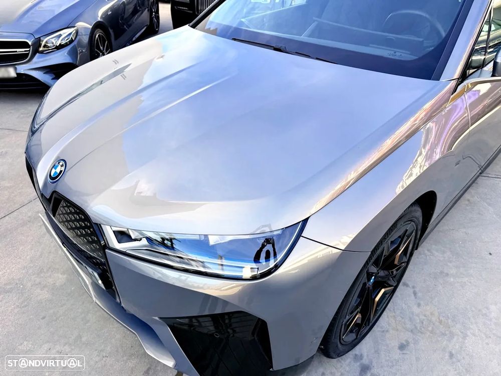 BMW iX xDrive 50 Pack Desportivo - 55