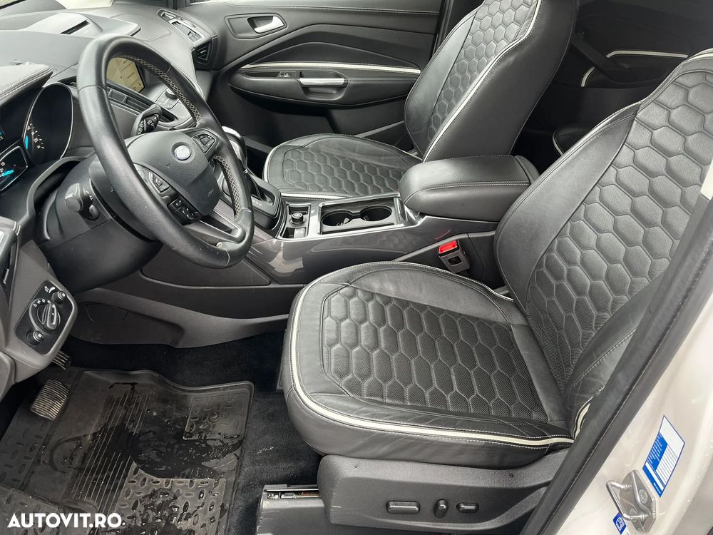 Ford Kuga - 10