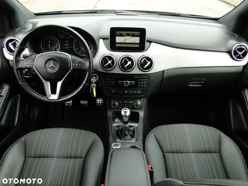 Mercedes-Benz Klasa B 180 UrbanStyle Edition - 6