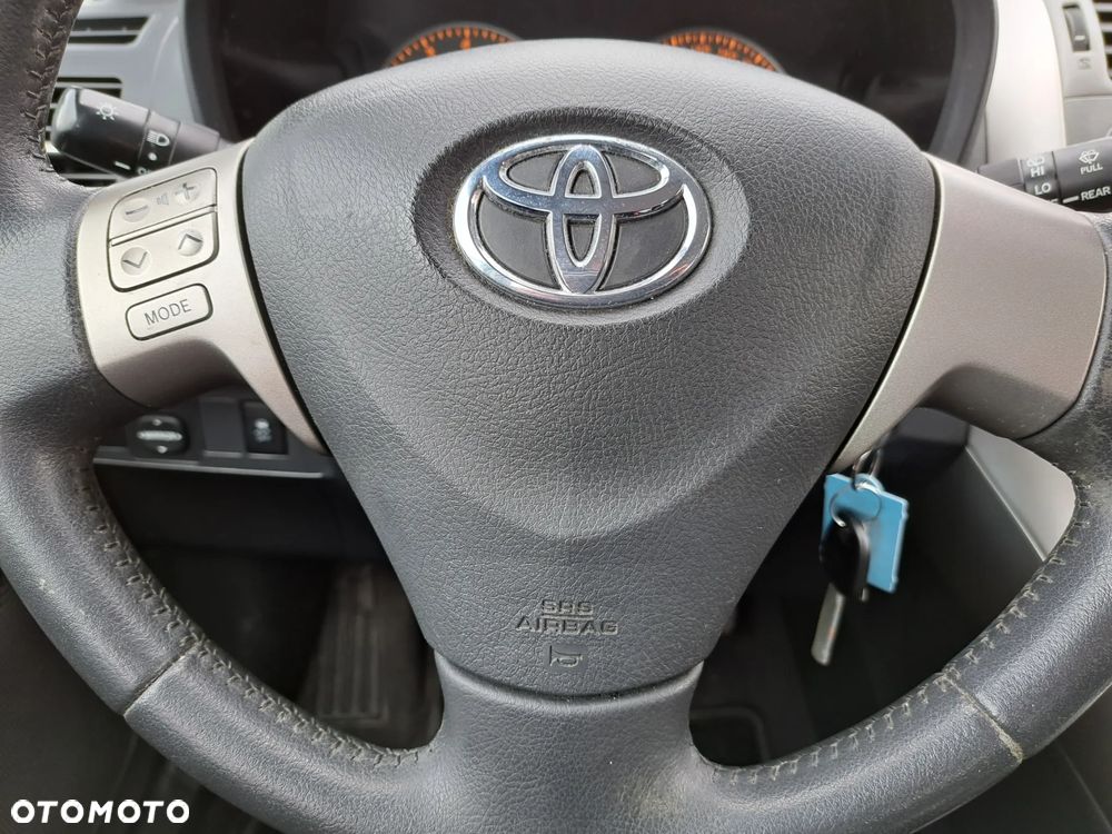 Toyota Auris - 24