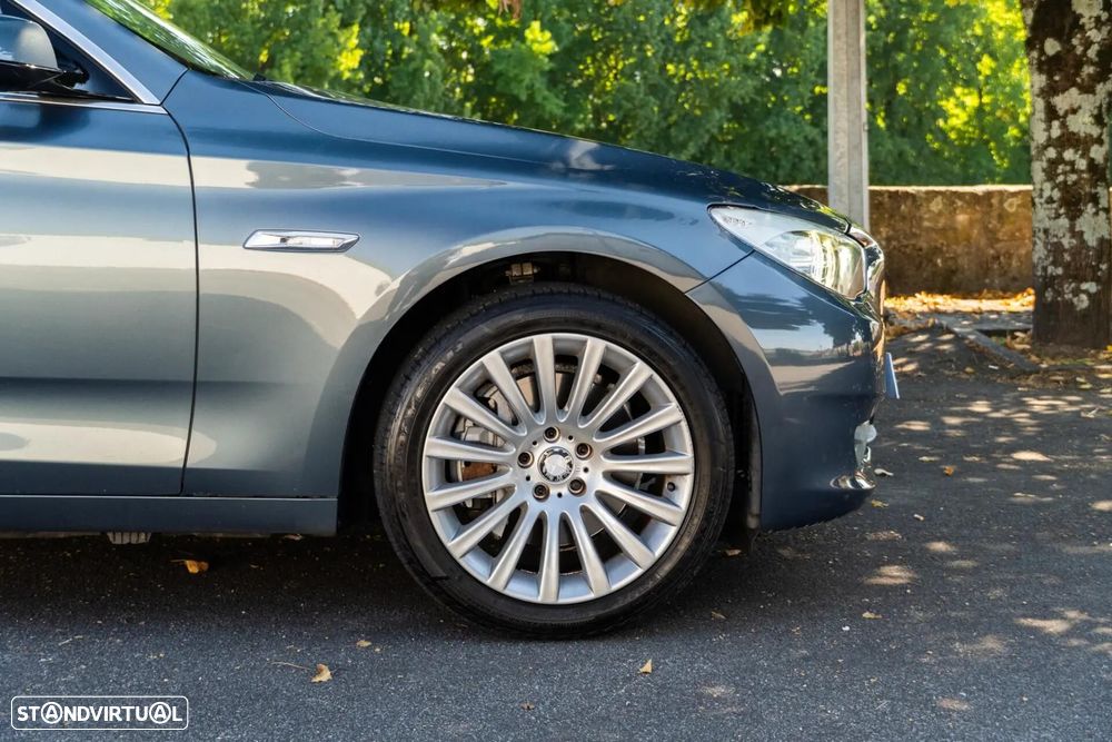 BMW 530 Gran Turismo d - 33