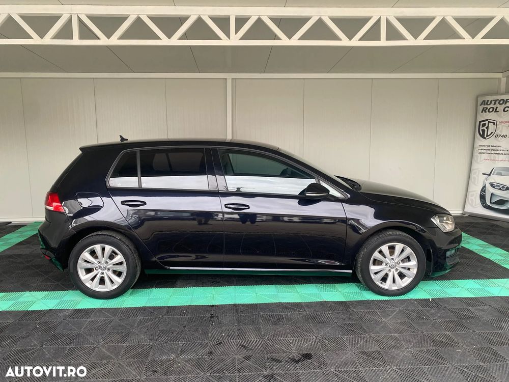 Volkswagen Golf - 10