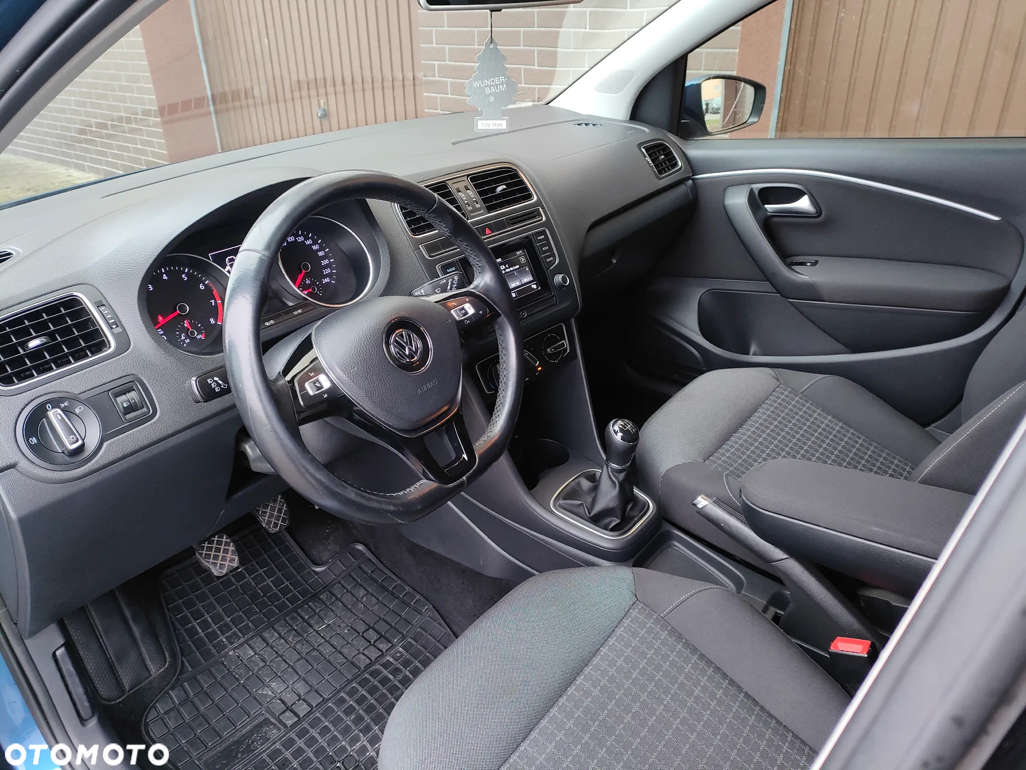 Volkswagen Polo 1.2 TSI BMT Highline - 10