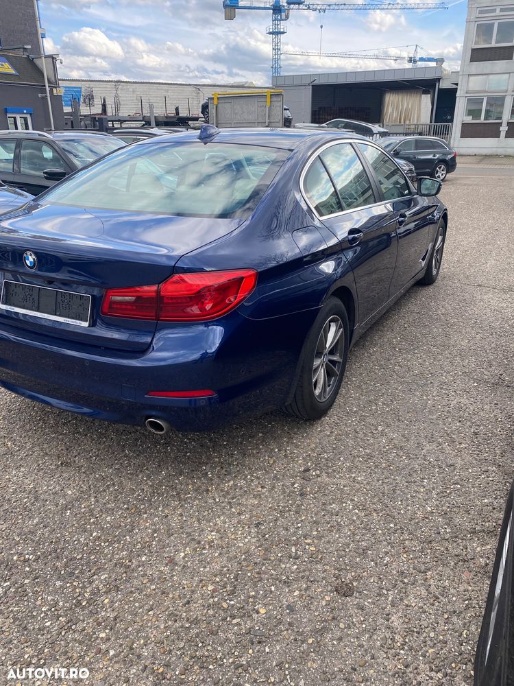BMW Seria 5 520d Aut. Sport Line - 9