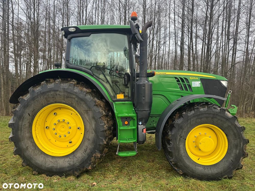 John Deere 6215R - 4