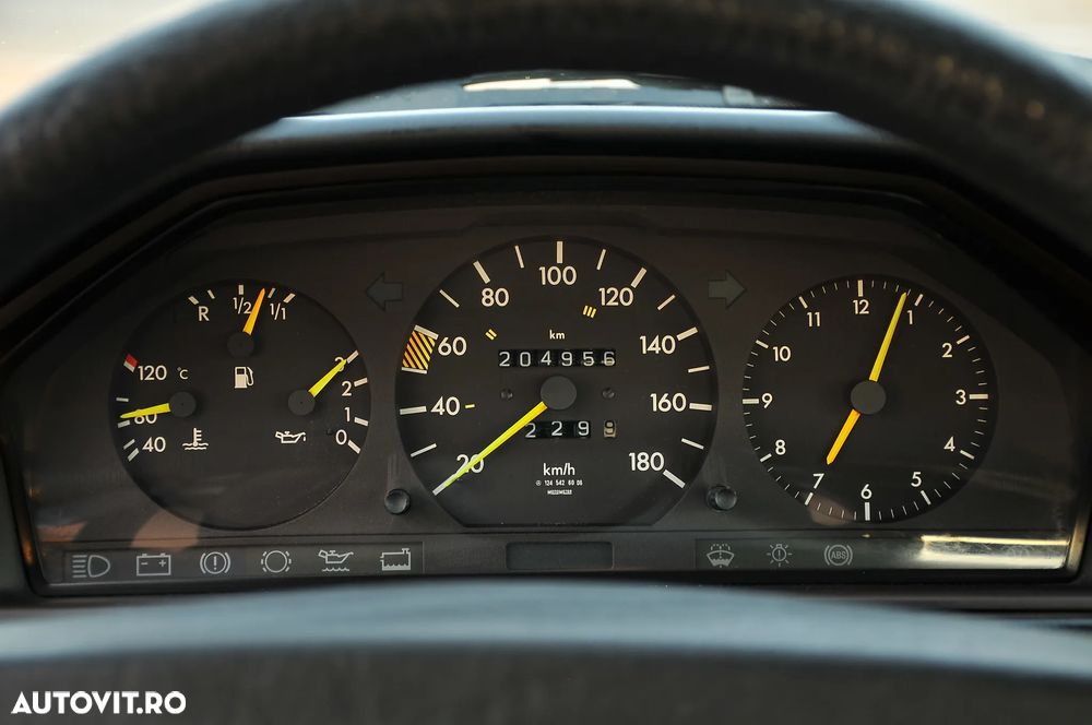 Mercedes-Benz E - 18