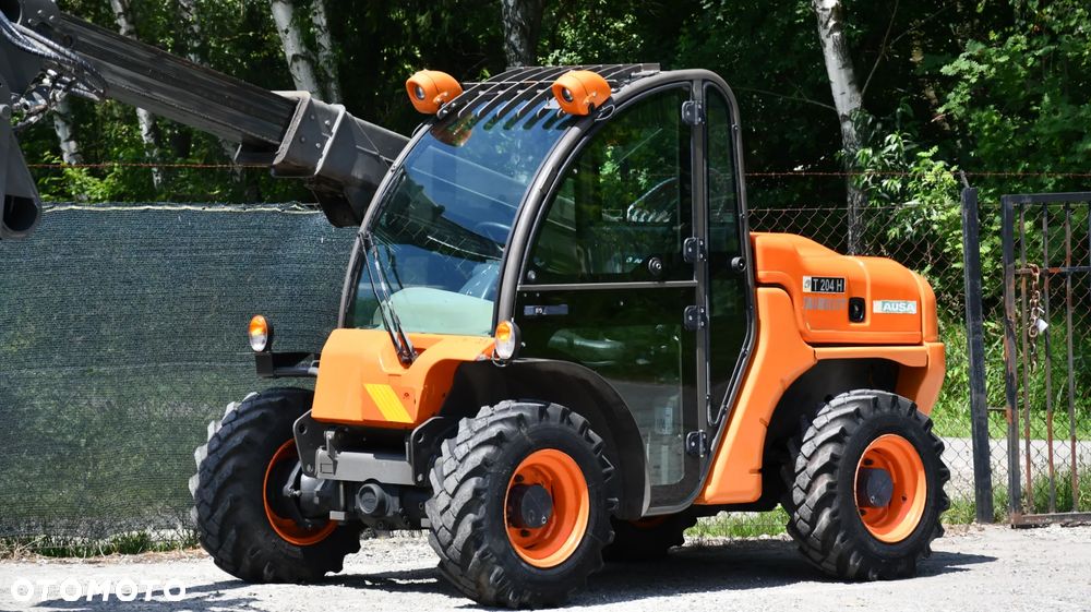 Ausa T 240H - 4
