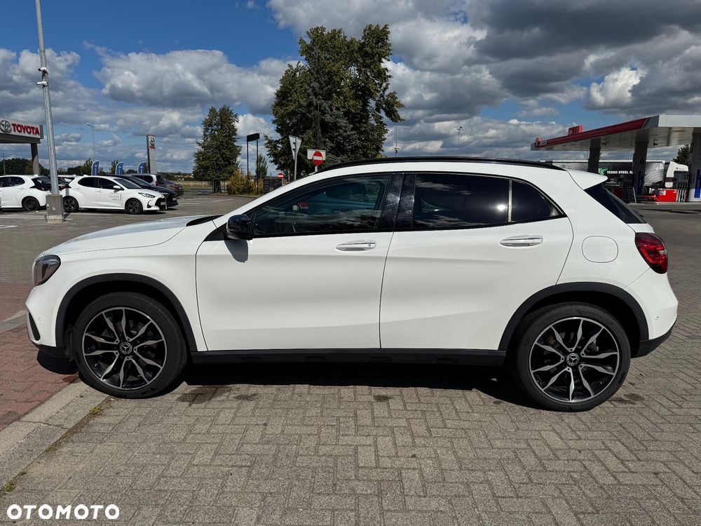 Mercedes-Benz GLA 220 4-Matic Urban