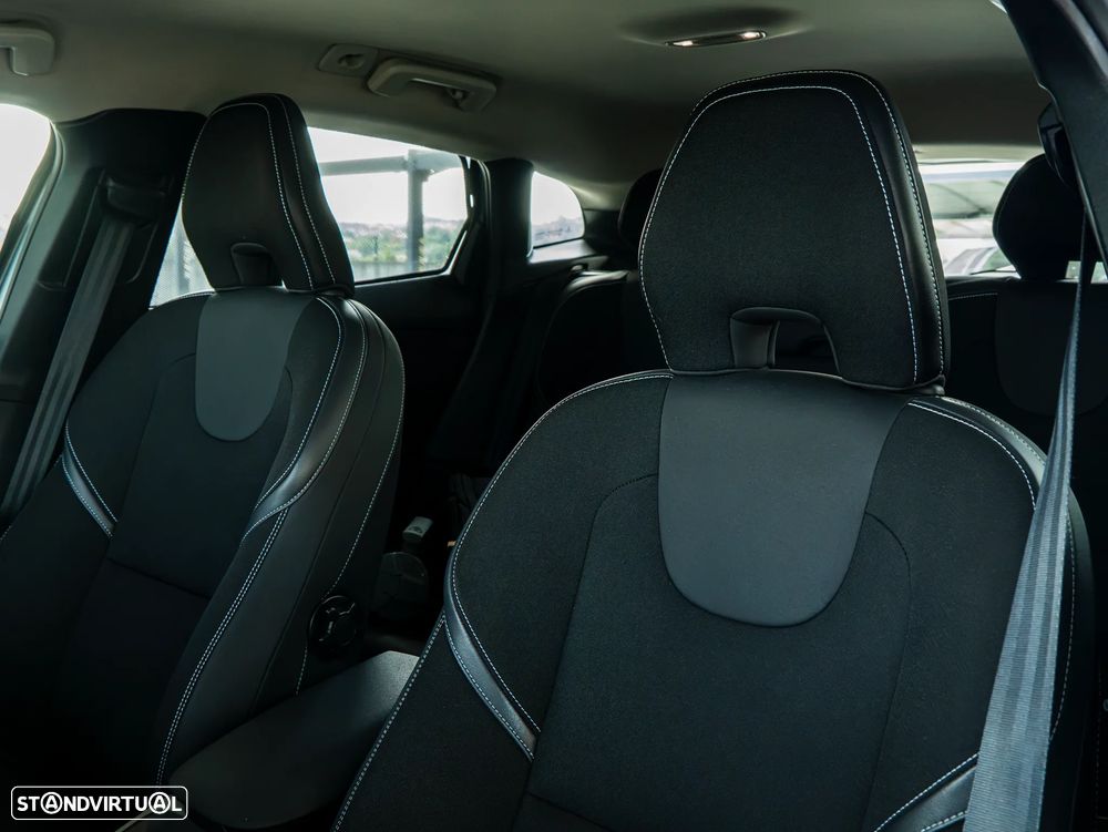 Volvo V40 2.0 D2 Momentum - 13