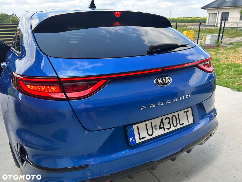 Kia ProCeed 1.6 T-GDI GT DCT - 14