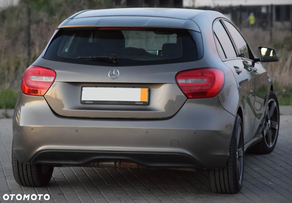 Mercedes-Benz Klasa A 180 BlueEfficiency Edition - 4