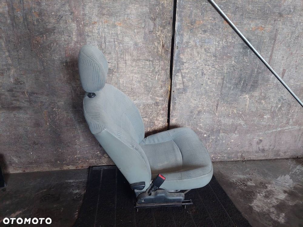 FOTEL LEWY PRZÓD KIEROWCY RENAULT KANGOO I FL ID: 239027 - 2