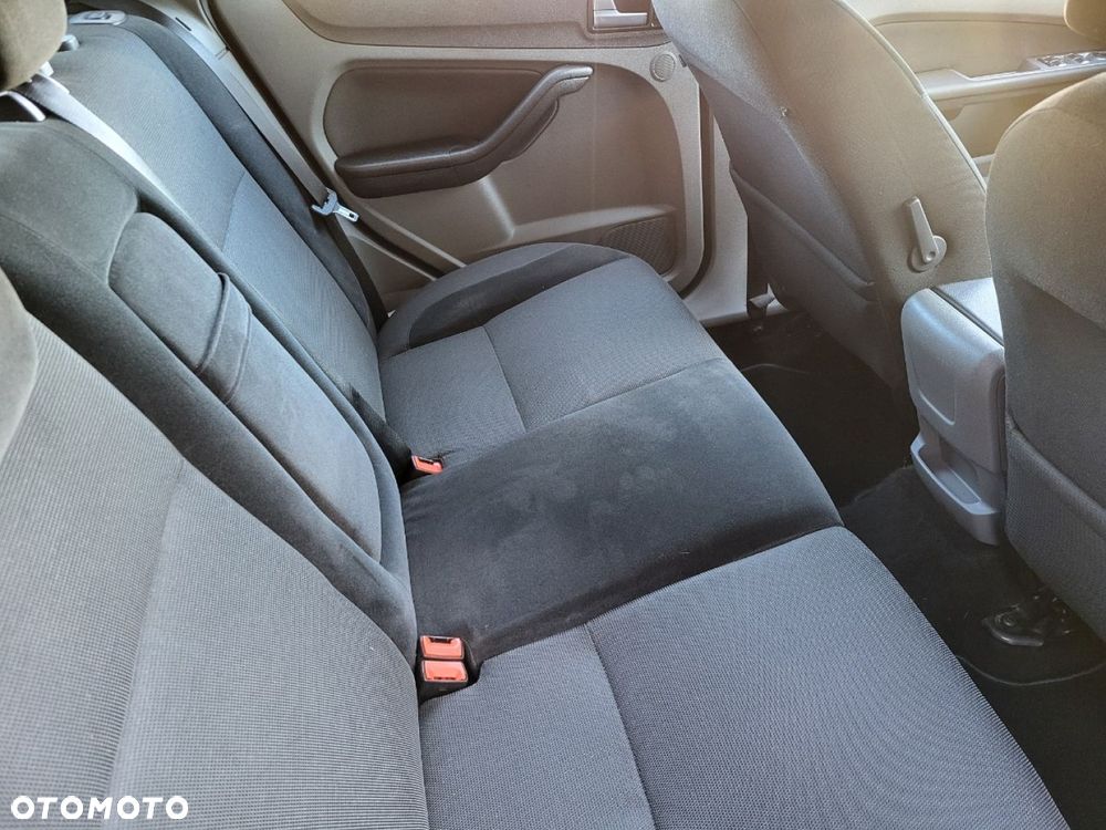 Ford Focus - 25