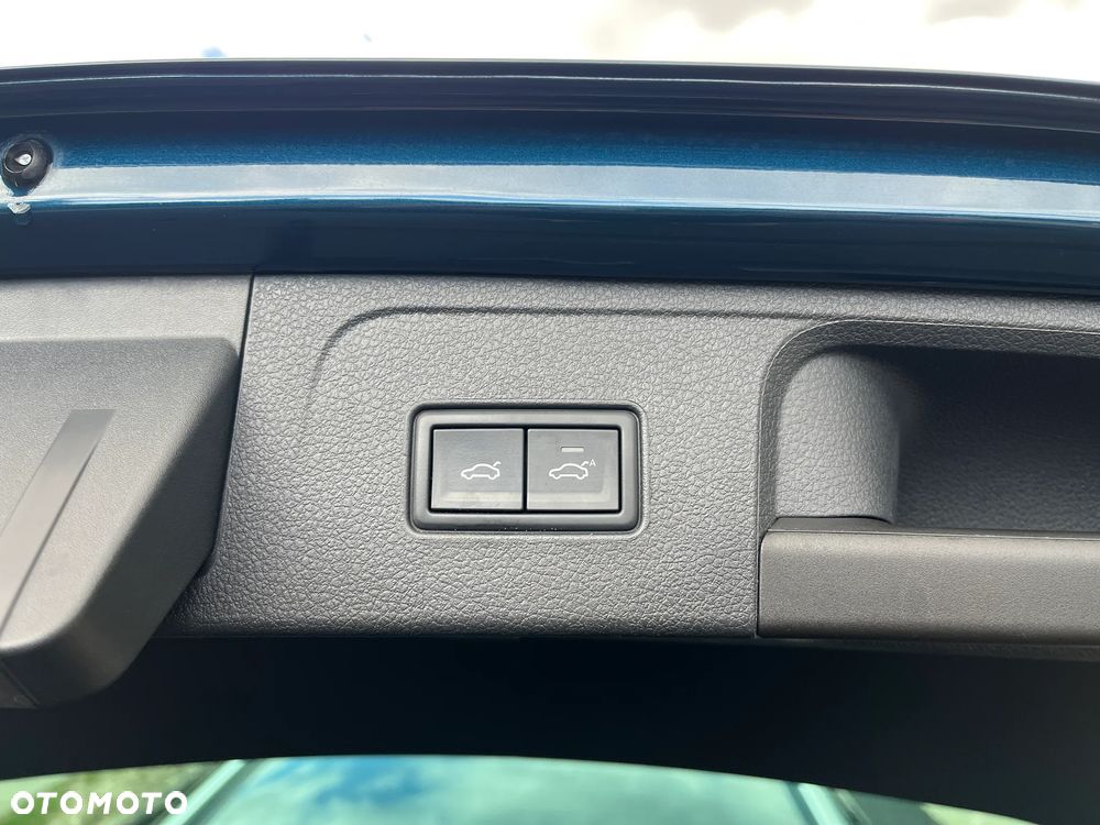 Volkswagen Passat 2.0 TDI Elegance DSG - 32
