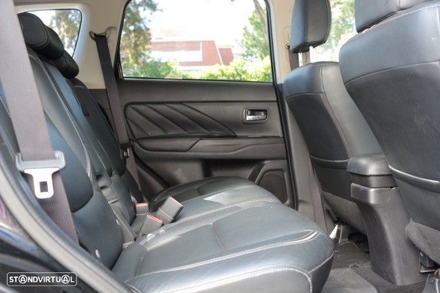 Mitsubishi Outlander 2.0 Intense Navi - 19
