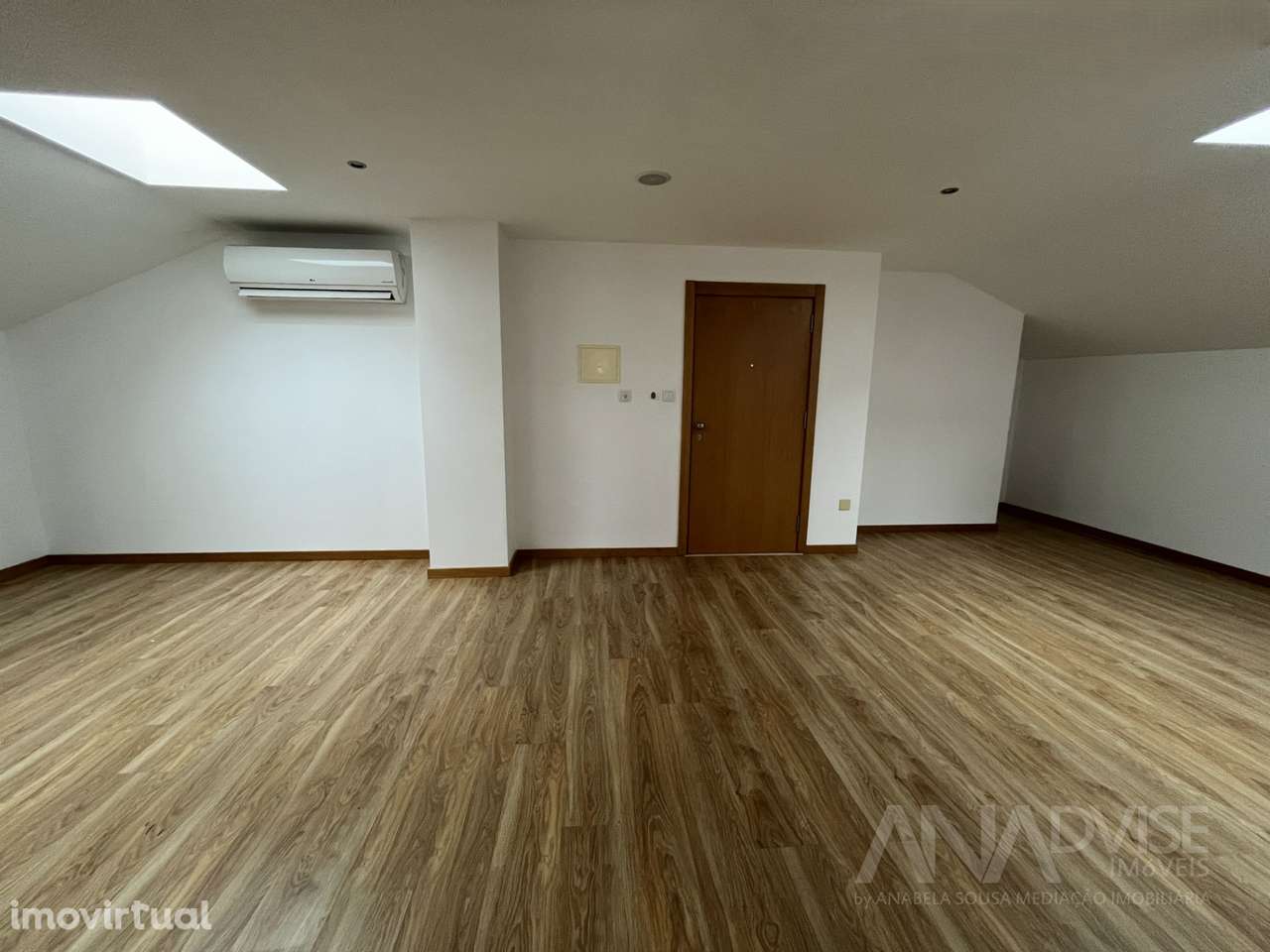 Apartamento T3 DUPLEX Arrendamento em Viseu,Viseu - Grande imagem: 2/18