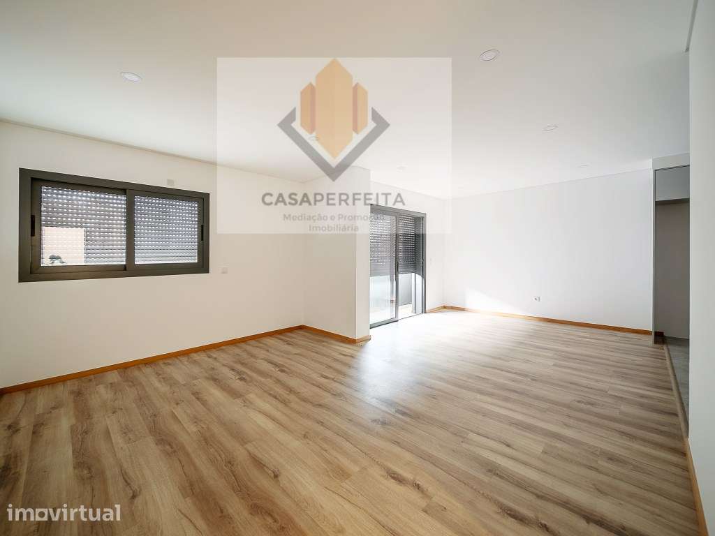 Apartamento T2 Novo com Varanda e Lugar de Garagem - Próximo ao Cen... - Grande imagem: 5/35