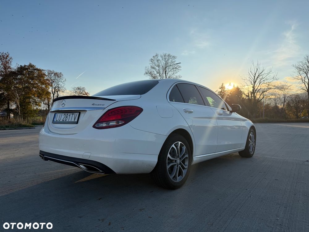 Mercedes-Benz Klasa C 300 7G-TRONIC - 14