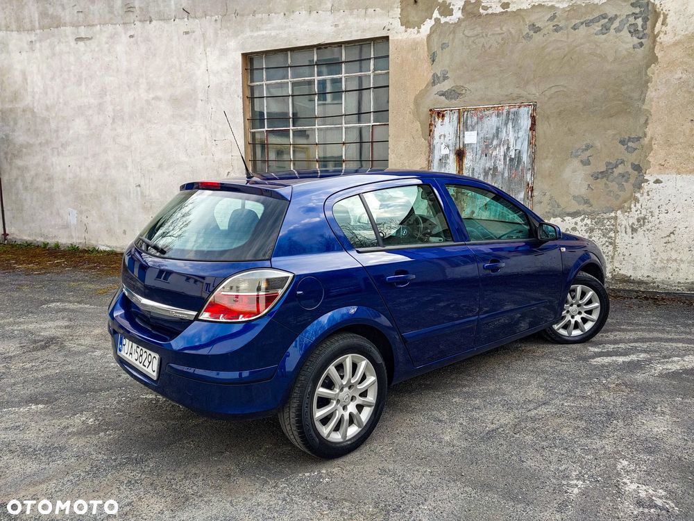 Opel Astra 1.6 Cosmo - 4
