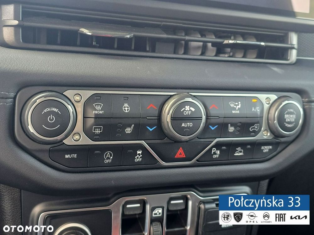 Jeep Wrangler - 25