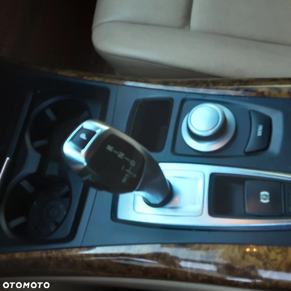 BMW X5 xDrive35d - 14