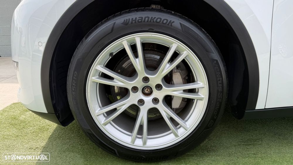 Tesla Model Y Long Range Tração Integral - 16
