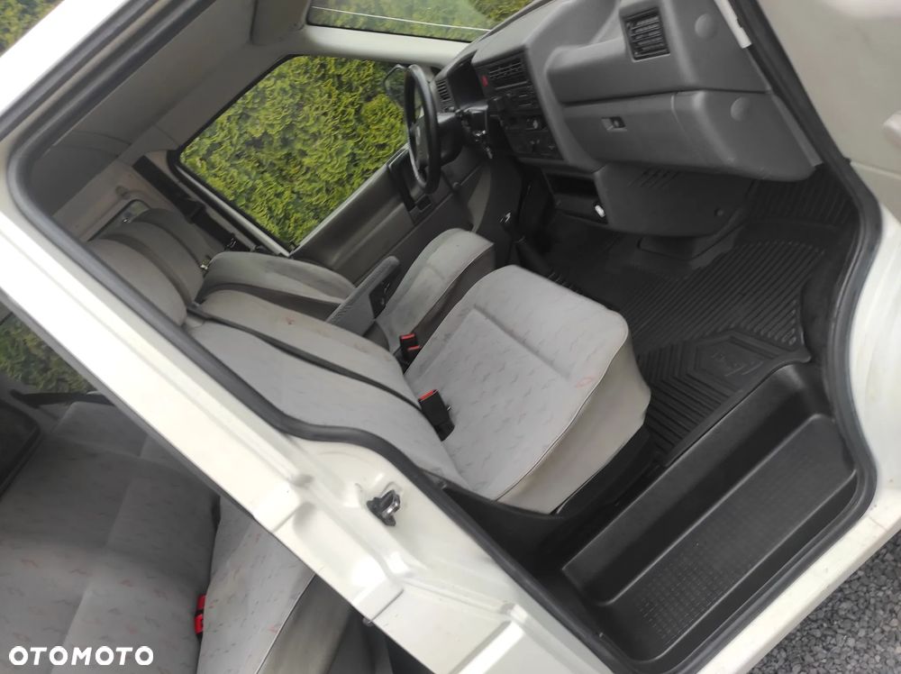 Volkswagen Transporter Escapade - 27