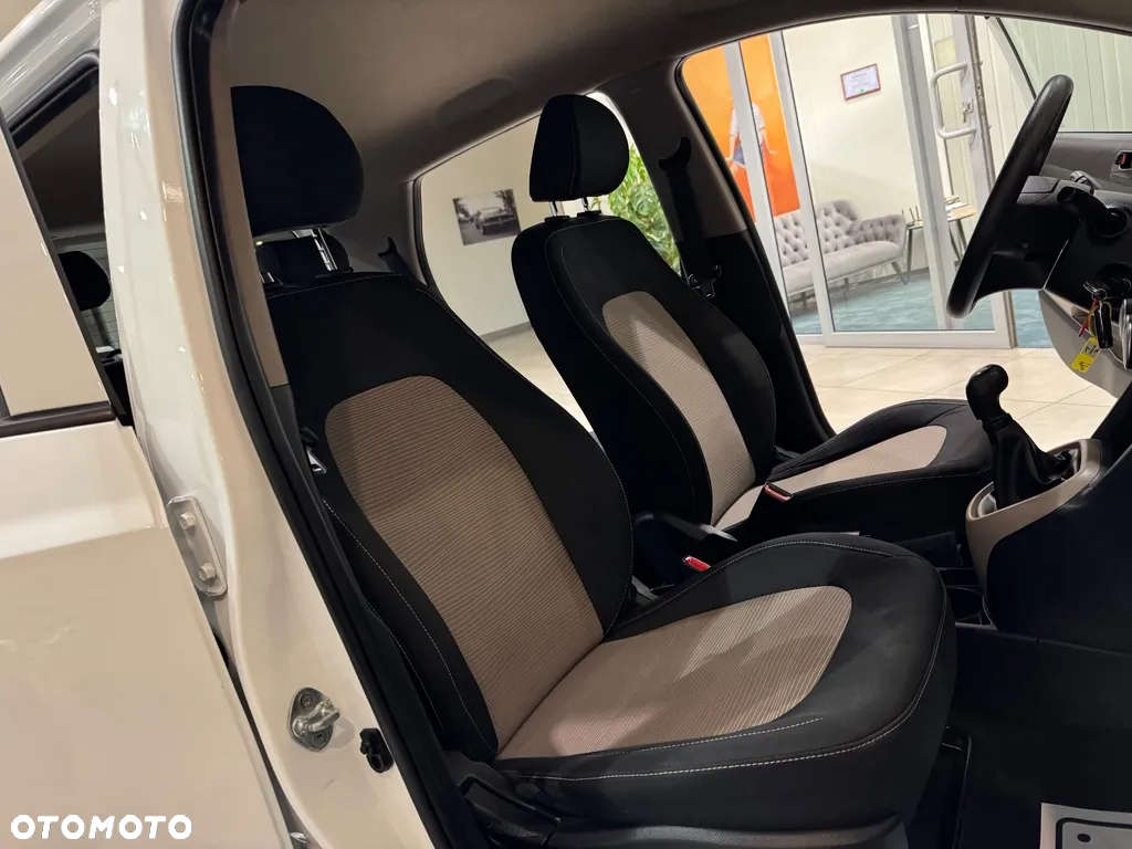 Hyundai i10 1.0 - 31