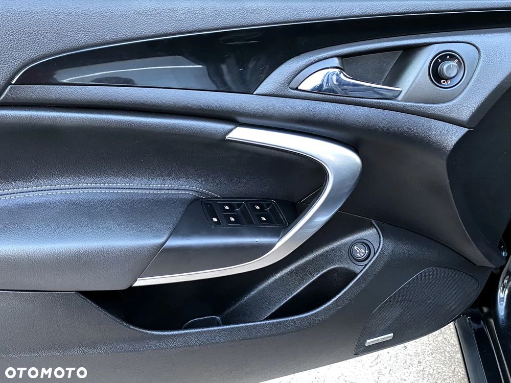 Opel Insignia 2.0 T Cosmo 4x4 - 19