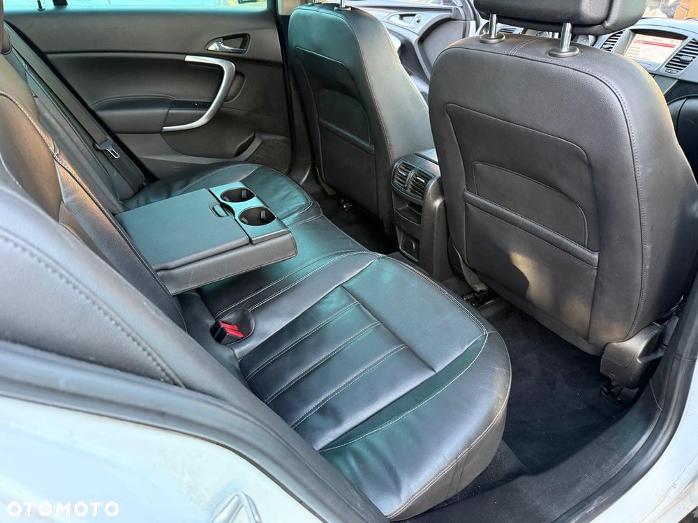 Opel Insignia - 19