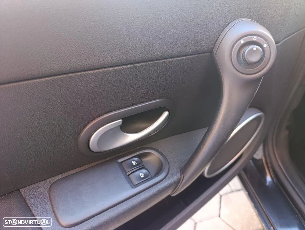 Renault Clio 1.2 16V Dynamique S - 16