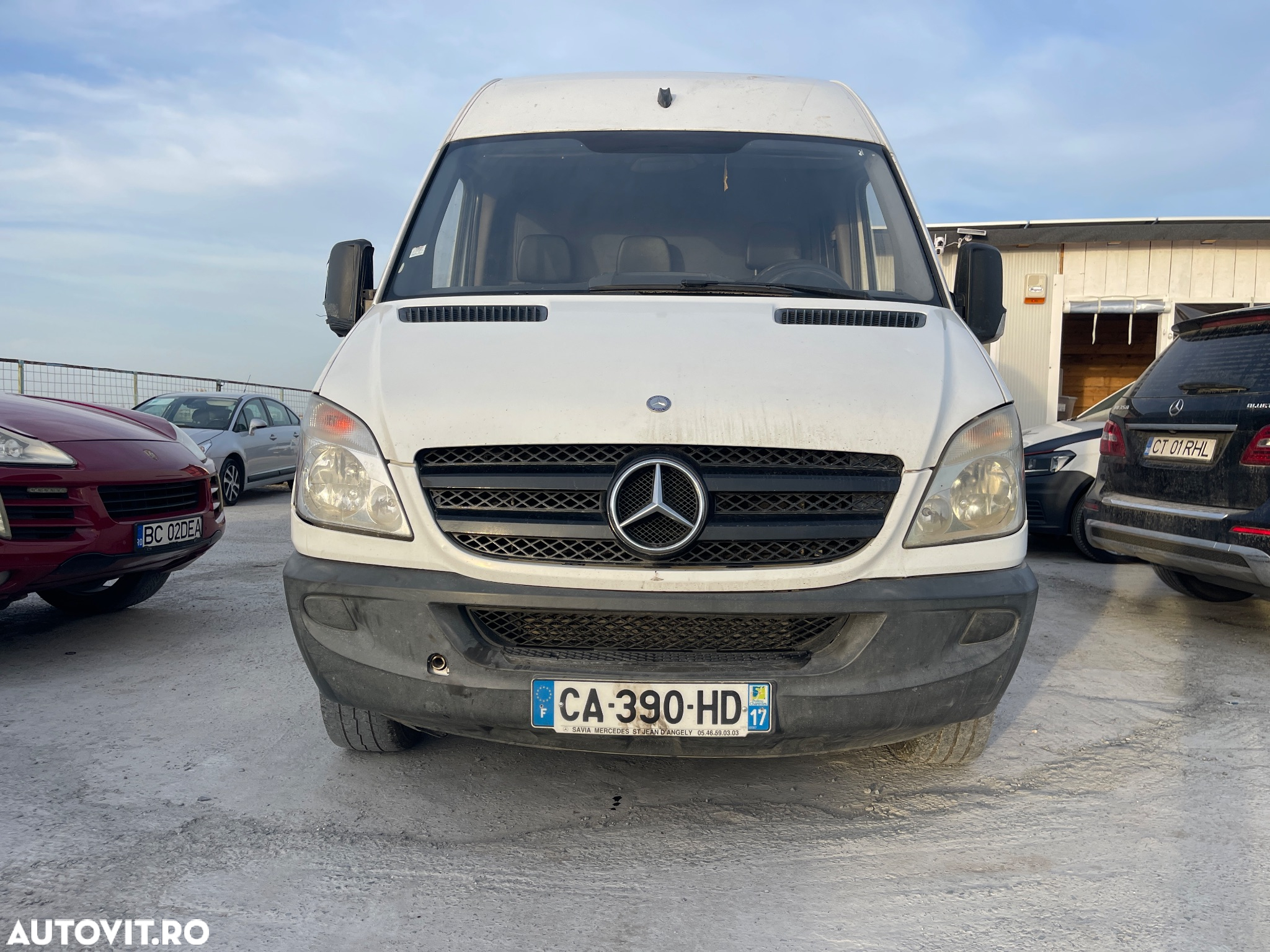Mercedes-Benz Sprinter - 2