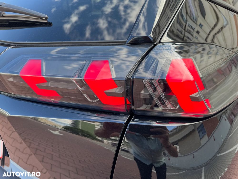 Peugeot 2008 PureTech 130 EAT8 Allure Pack - 22