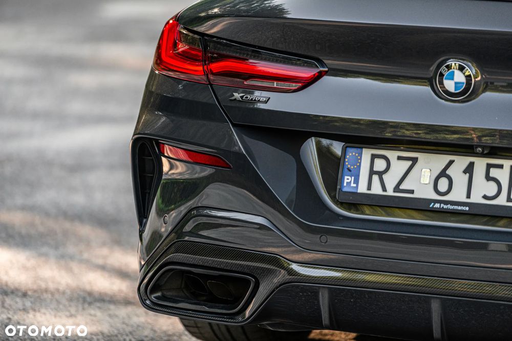 BMW Seria 8 - 22