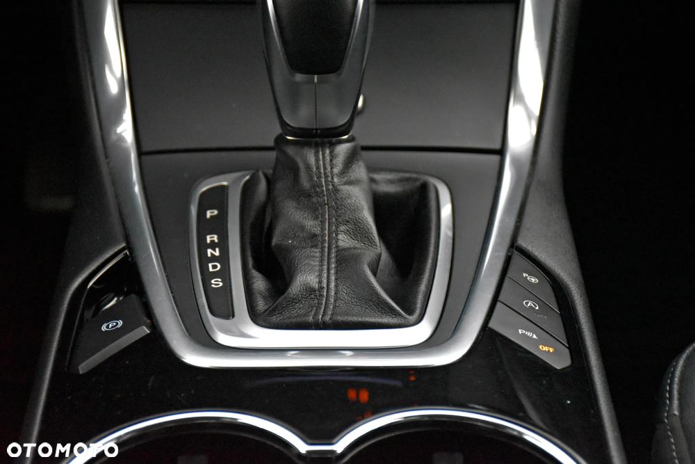 Ford S-Max 2.0 TDCi Titanium PowerShift - 36