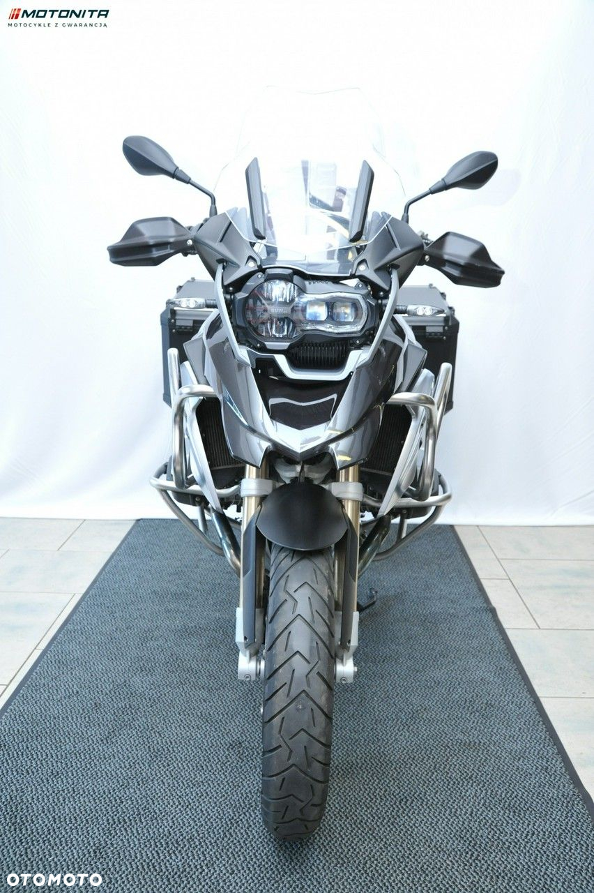 BMW R - 16