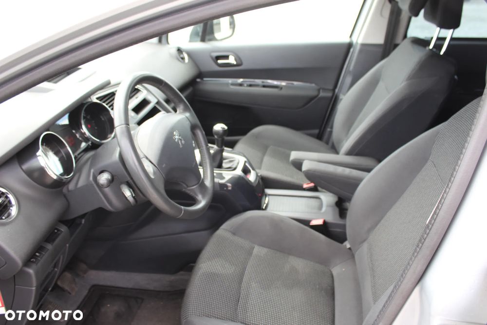 Peugeot 5008 120 VTi Premium - 28