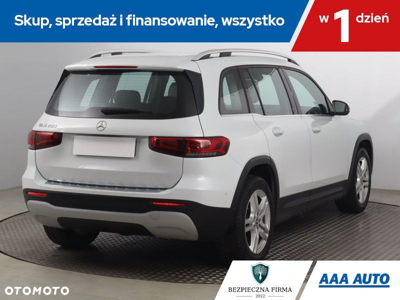 Mercedes-Benz GLB - 7