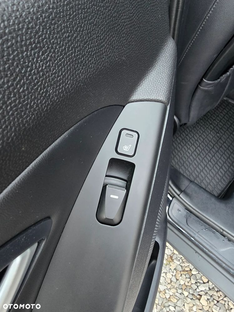 Hyundai ix35 2.0 CRDi 4WD Automatik Premium - 22