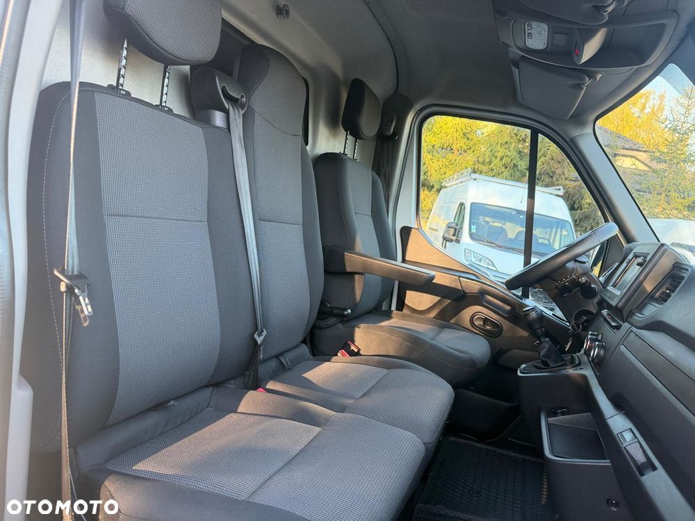 Renault Master / L3H2 / Najbogatsza wersja / 92000 KM / BEZWYPADKOWY / L3 H2 / FV23% - 16