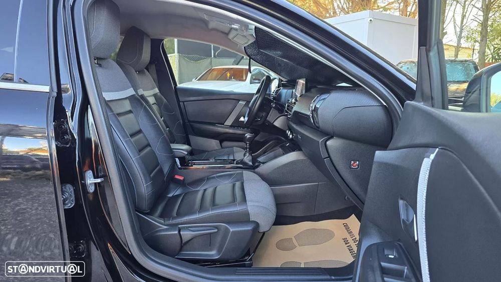 Citroën C4 1.2 PureTech Shine - 18