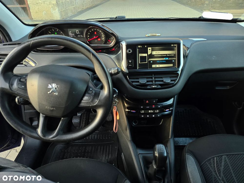 Peugeot 208 1.2 PureTech Active - 17