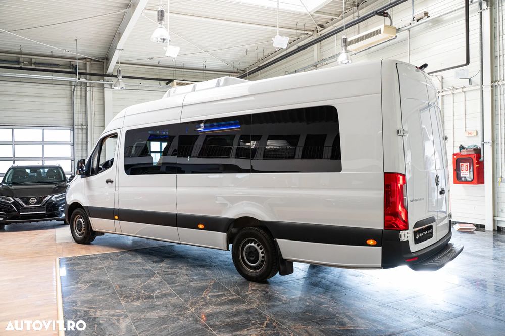 Mercedes-Benz Sprinter Long Custom - 25