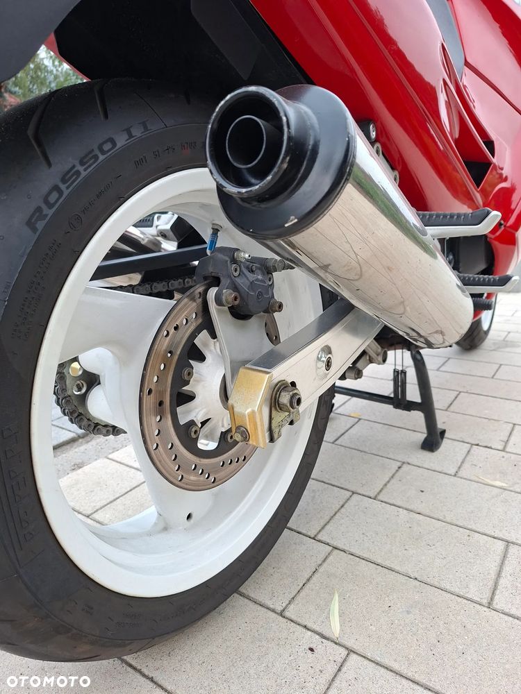 Ducati 907 - 9