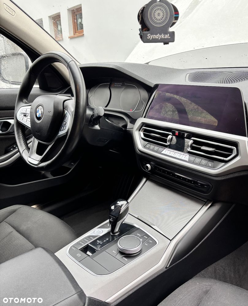 BMW Seria 3 320d Advantage - 10