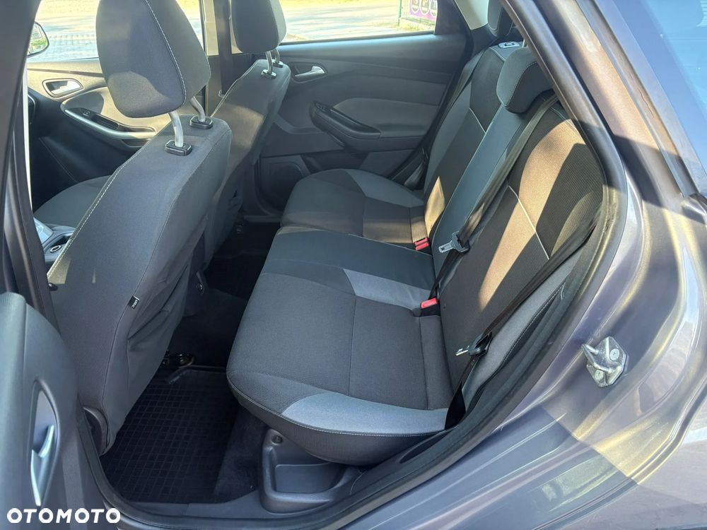 Ford Focus 1.6 Trend - 26