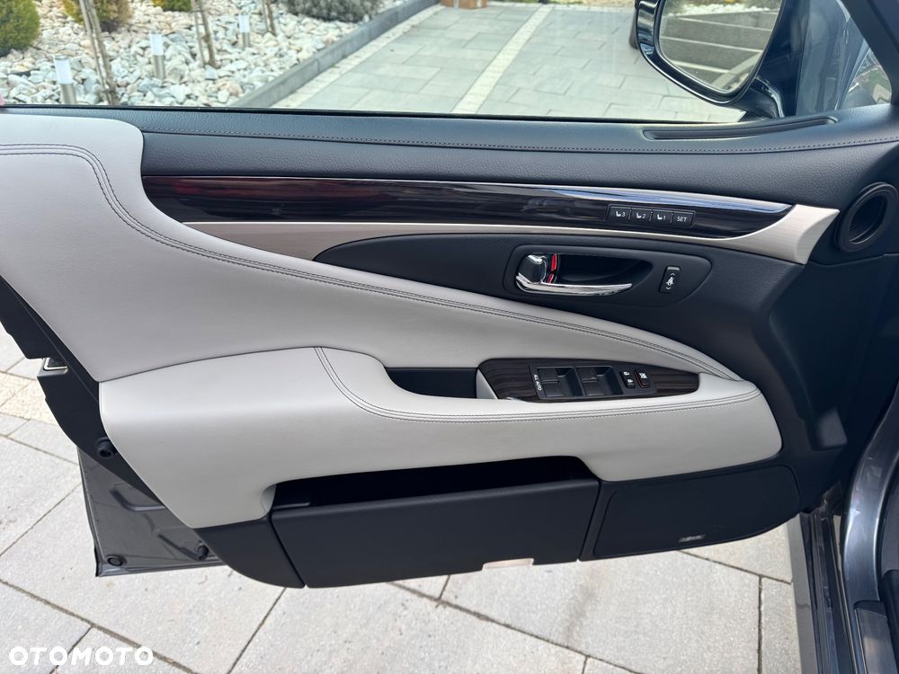 Lexus LS 460 Elite - 14