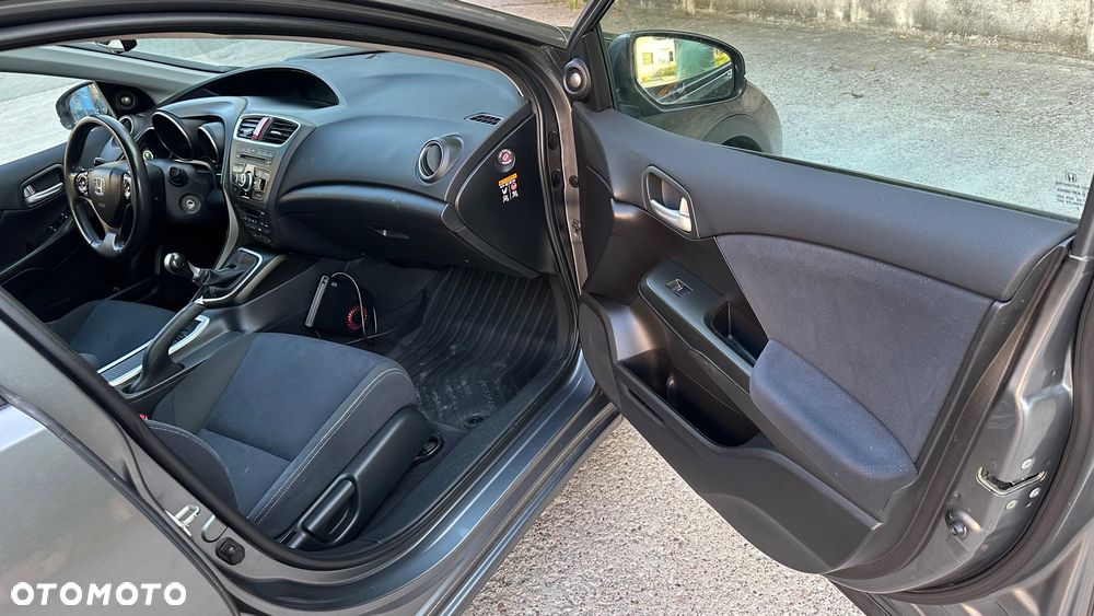 Honda Civic 1.6 i-DTEC Executive Navi - 20