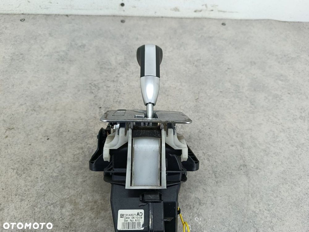 LEWAREK ZMIANY BIEGÓW OPEL ZAFIRA B 13142071AD  GM 1.9 CDTI - 5