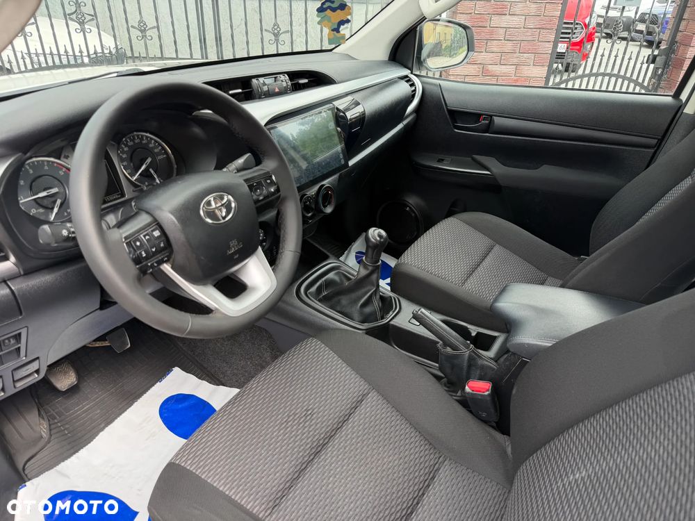 Toyota Hilux 2.4 D-4D Double Cab DLX 4x4 - 10